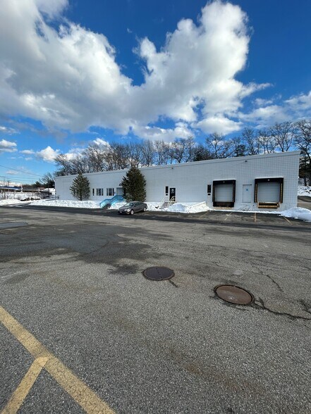 More Photos Of 400 Chelmsford Rd, Chelmsford Industrial For Lease