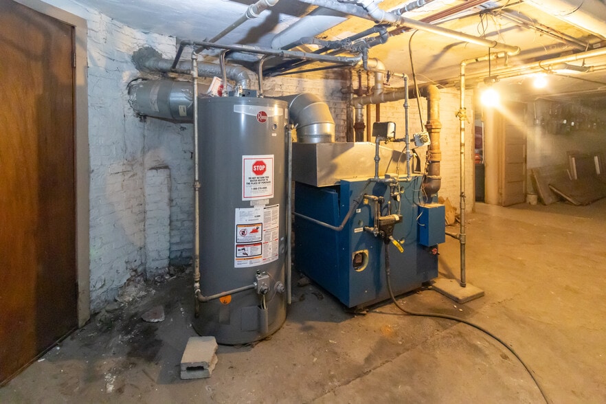 More Photos Of 10947 S King Dr, Chicago Apartments For Sale