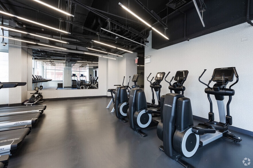 More Photos Of 74 Dekalb Avenue, Brooklyn Apartments For Lease