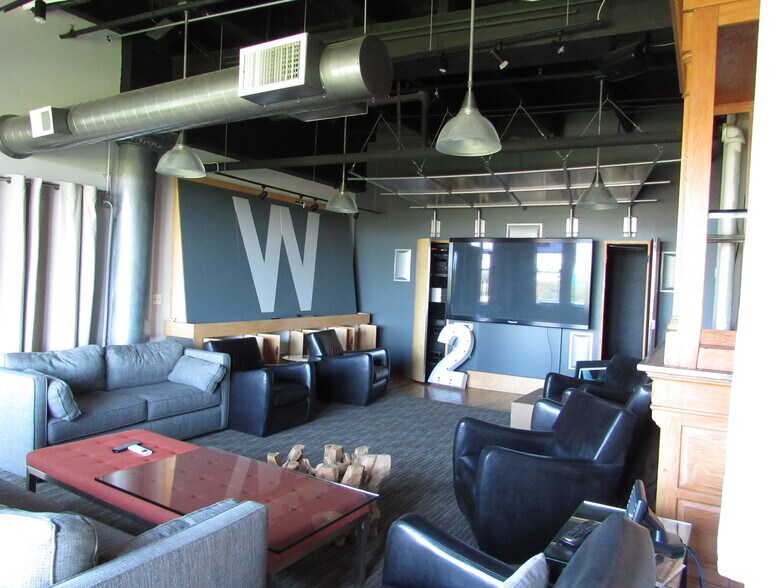 More Photos Of 1006 S Michigan Ave, Chicago Office For Sale