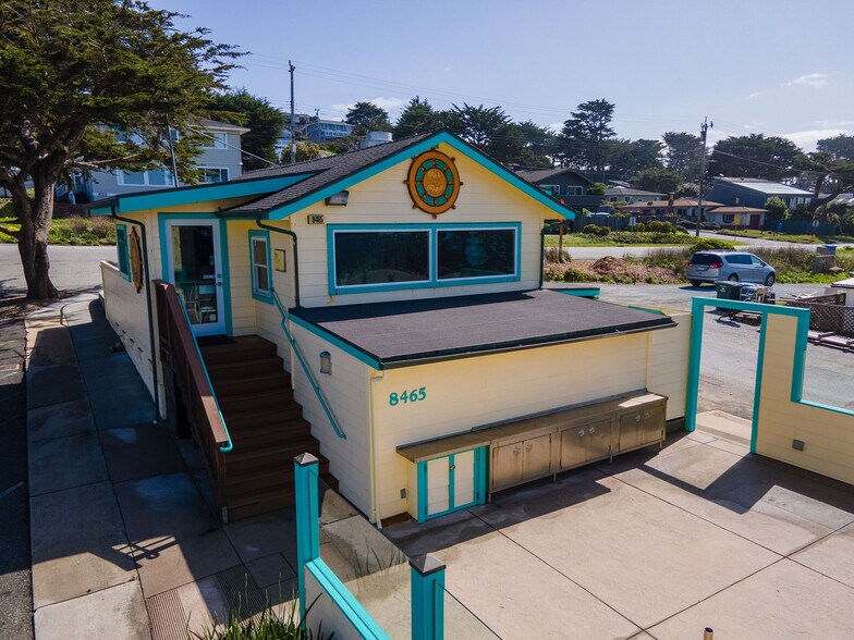 More Photos Of 8465 Cabrillo Hwy, Montara Restaurant For Sale