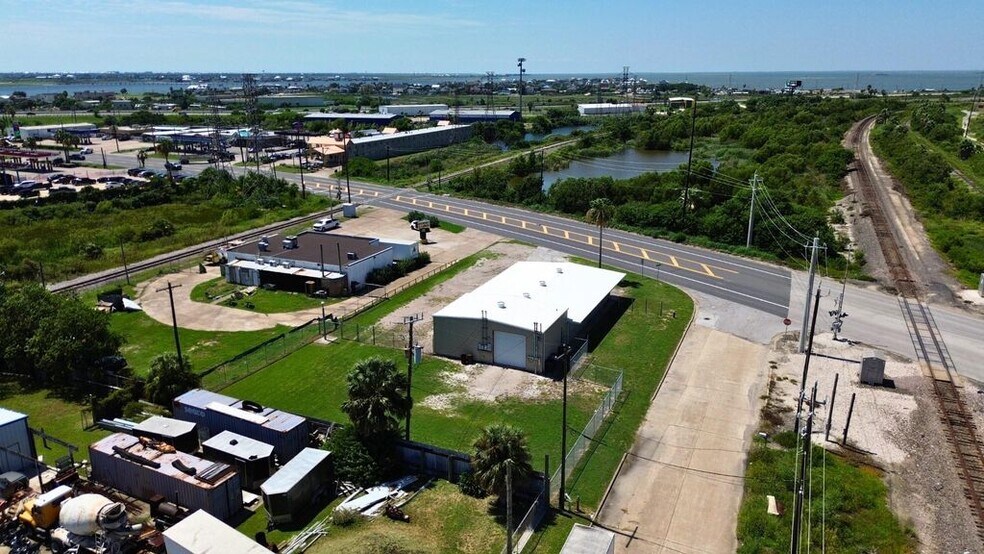 More Photos Of 8017 Harborside Dr, Galveston Loft Creative Space For Sale