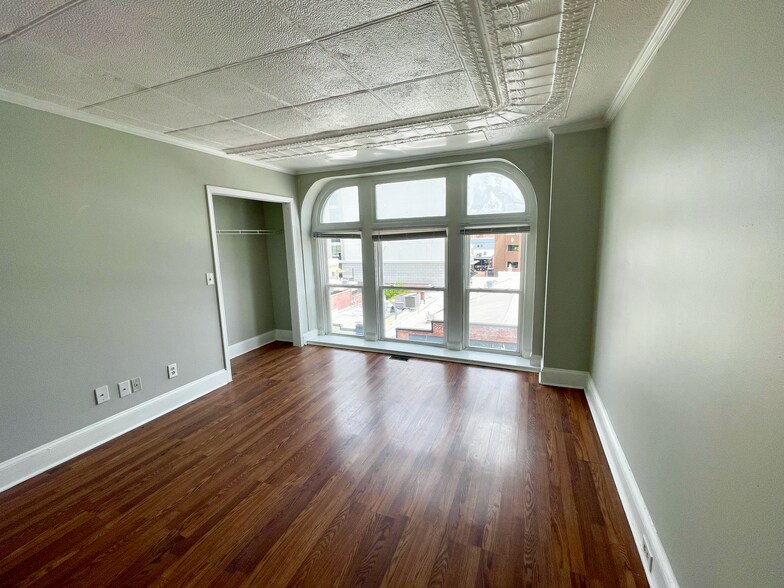 More Photos Of 114 E 5th St, Greenville Apartments For Sale