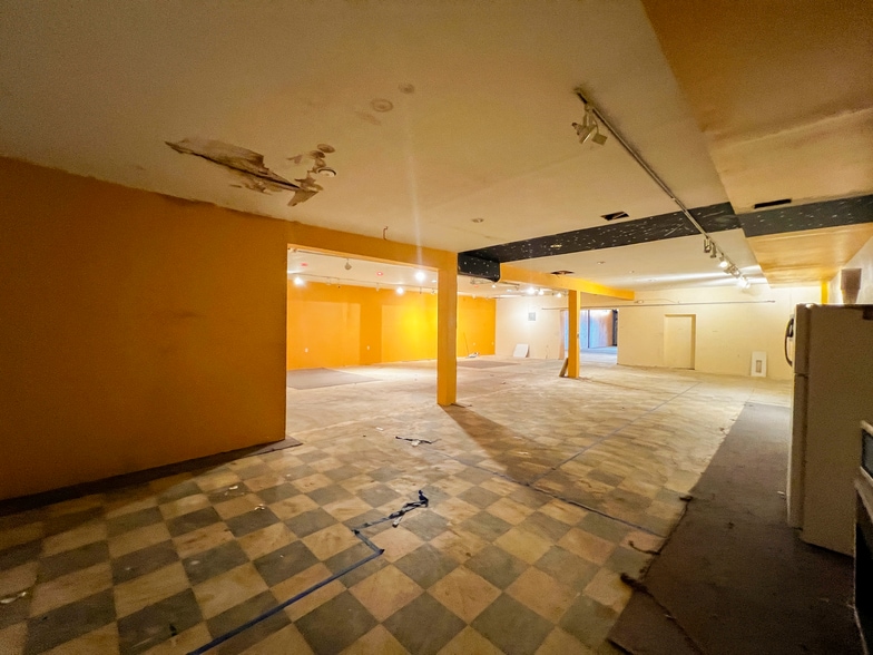 More Photos Of 1300 S Main St, Las Vegas Freestanding For Lease