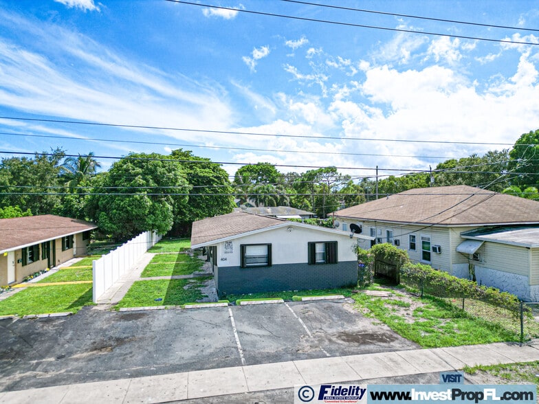 More Photos Of 404 NE 4th St, Pompano Beach Multifamily For Sale