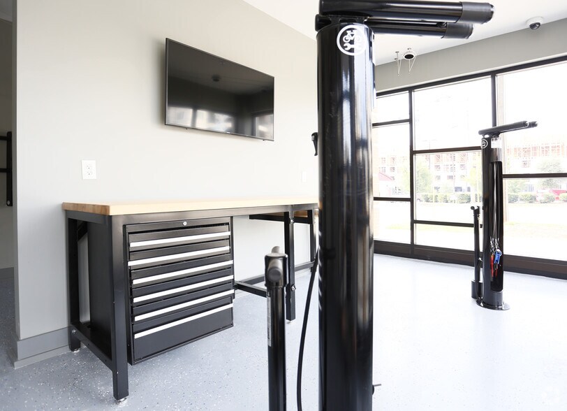 More Photos Of 2520 South Blvd, Charlotte Apartments For Lease