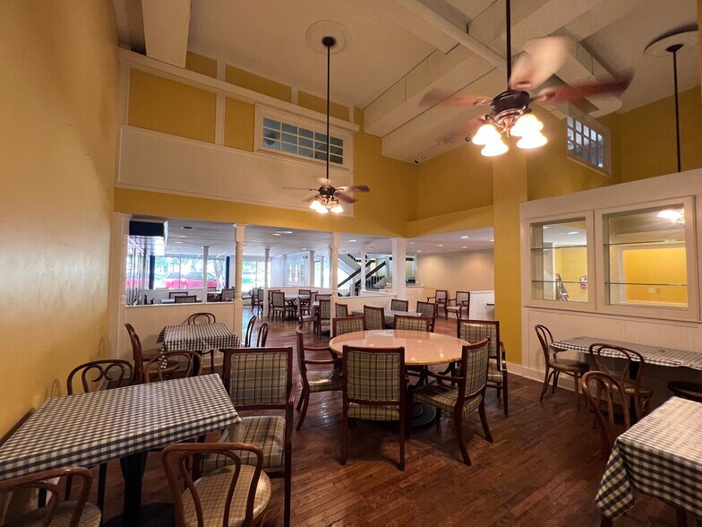 More Photos Of 113 S Court Ave, Memphis General Retail For Sale
