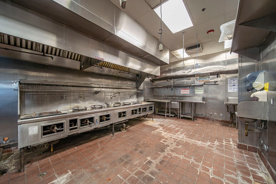 More Photos Of 580 N Atlantic Blvd, Monterey Park Apartments For Lease