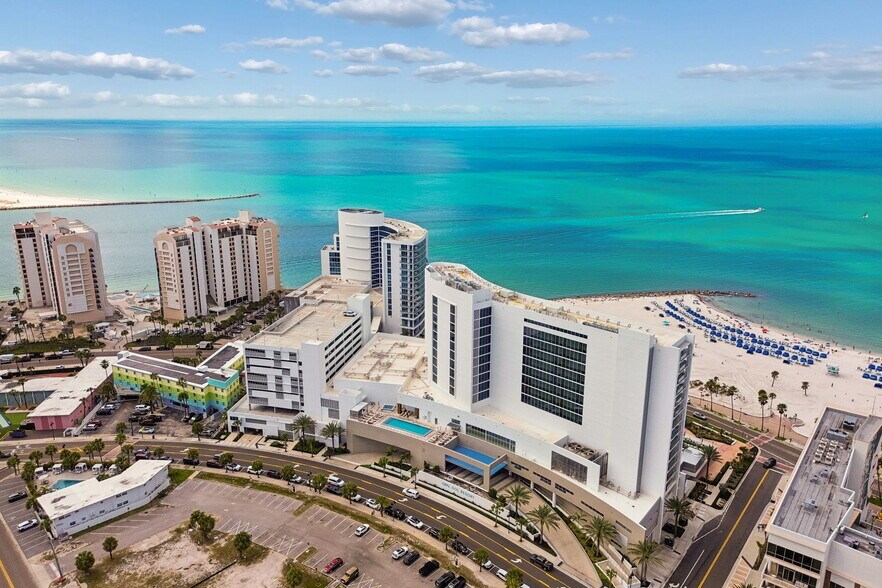 More Photos Of 400 Coronado Dr, Clearwater Beach Hotel For Lease