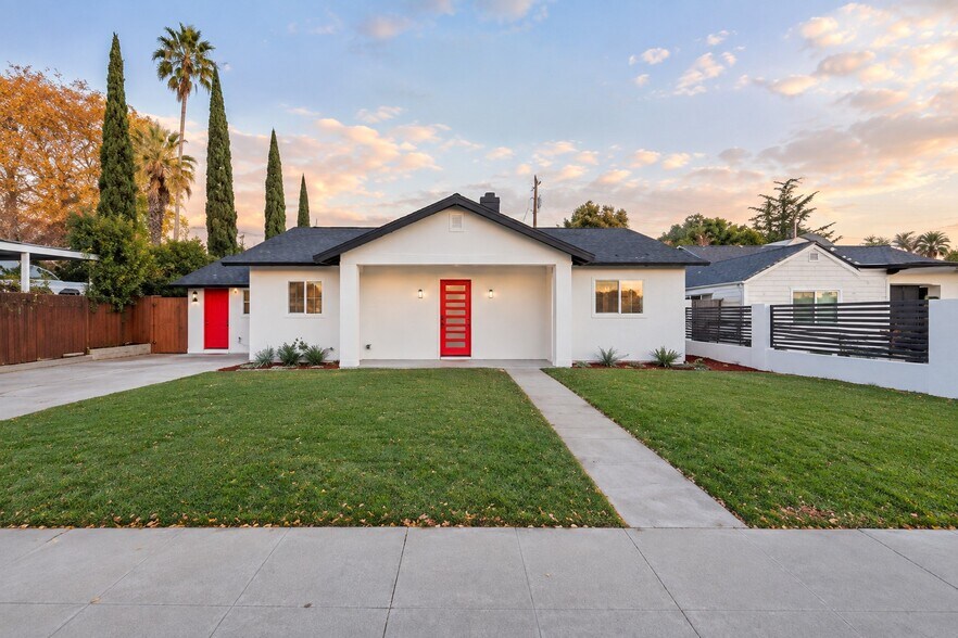 More Photos Of 8220 Encino Ave, Northridge Land For Sale
