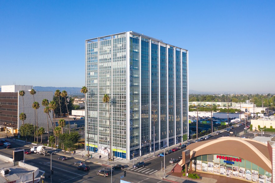 More Photos Of 8155 Van Nuys Blvd, Van Nuys Apartments For Lease
