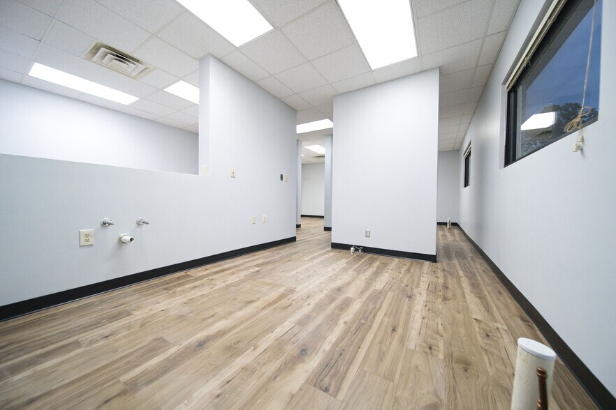 More Photos Of 524 Red Lane Rd, Birmingham Medical For Lease
