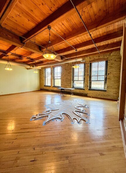 More Photos Of 231 E Buffalo St, Milwaukee Office For Sale