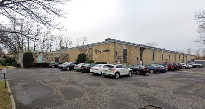 Primary Photo Of 40 Ranick Rd, Hauppauge Warehouse For Sale