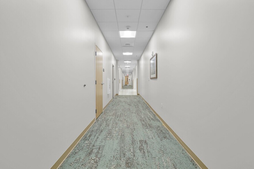 More Photos Of Memorial Health Medical Campus, Metts Dr, Savannah Medical For Lease