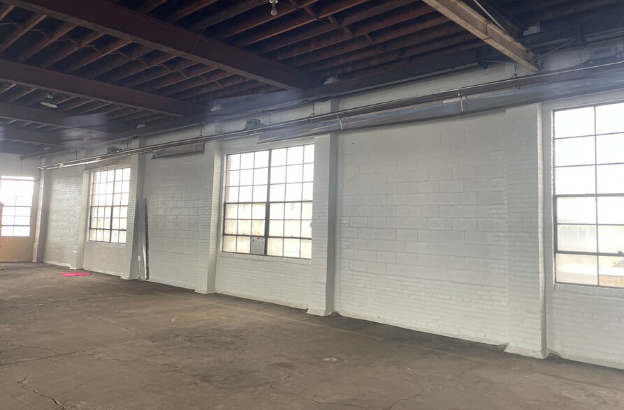More Photos Of 204 Auburn St, Pittsburgh Manufacturing For Lease