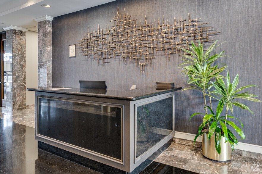 More Photos Of 9800 Northwest Fwy, Houston Office For Lease
