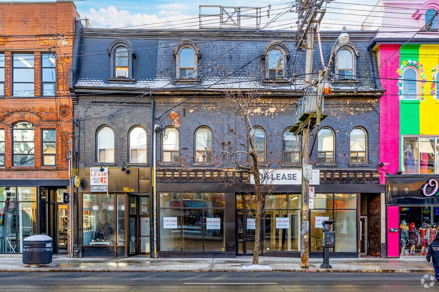 Primary Photo Of 507-511 Queen St W, Toronto Storefront Retail Residential For Lease