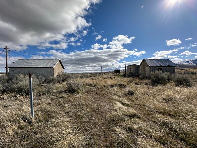 More Photos Of 5975 US Highway 95, Winnemucca Trailer Camper Park For Sale