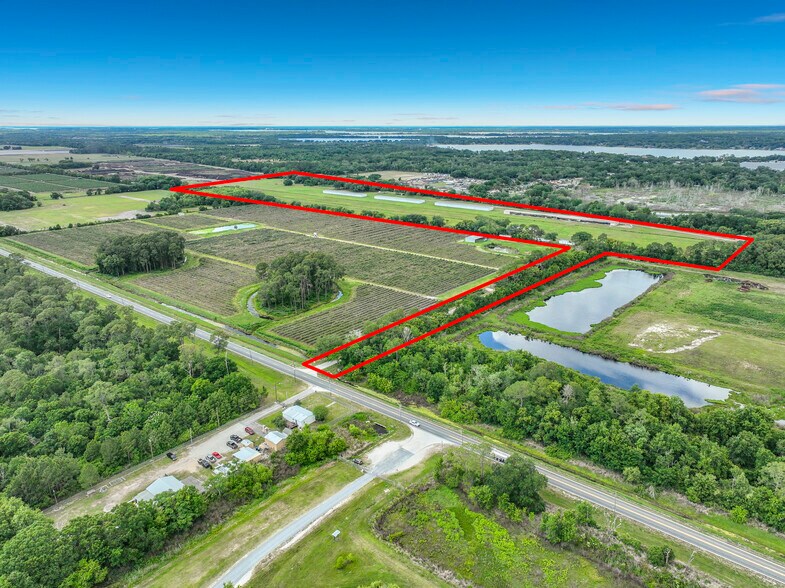 More Photos Of 7001 W Jones Ave, Mount Dora Airplane Hangar For Sale