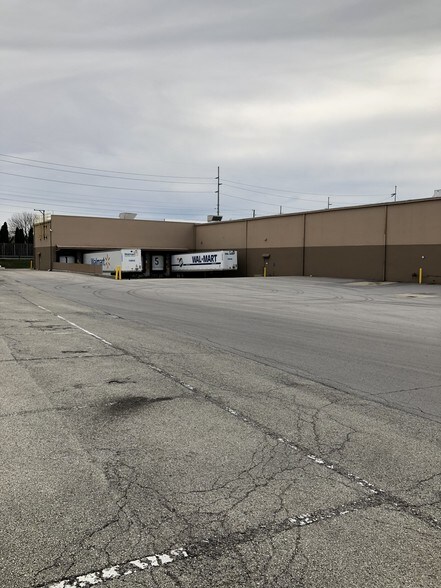 More Photos Of 10859 E Washington St, Indianapolis General Retail For Sale