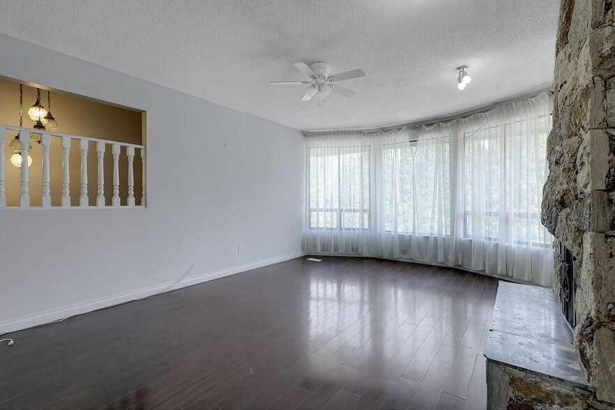 More Photos Of 9509 152 St, Surrey Daycare Center For Lease