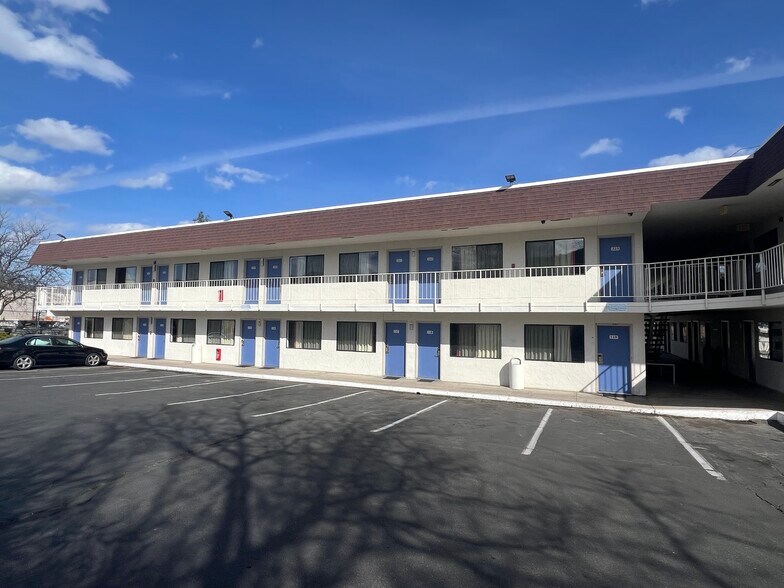 More Photos Of 1785 S Main St, Yreka Hospitality For Sale