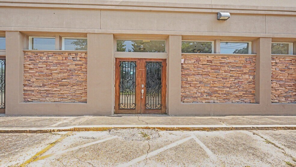 More Photos Of 619 Jackson, Pasadena Storefront Retail Office For Sale
