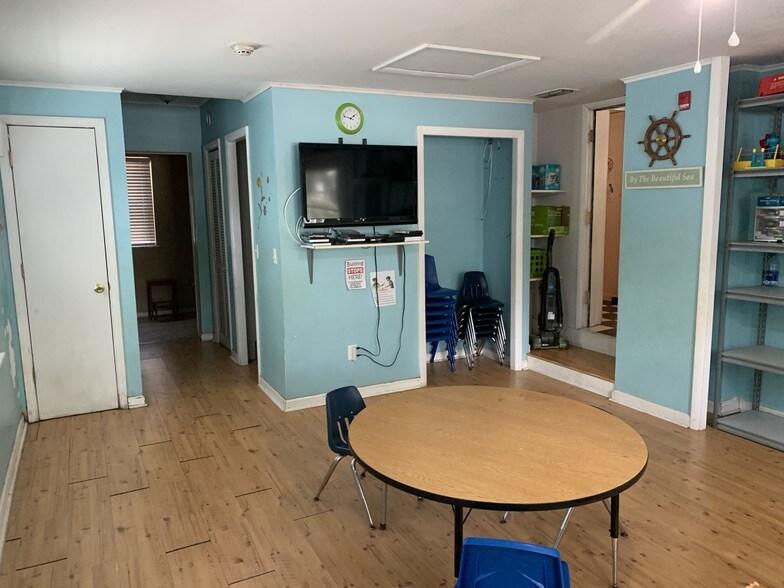 More Photos Of 1906 Talpeco Rd, Tallahassee Daycare Center For Sale