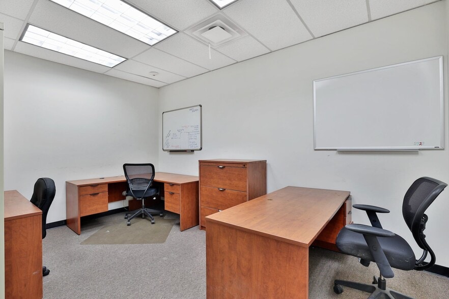 More Photos Of 16 Harrison Ave, Yonkers Warehouse For Lease