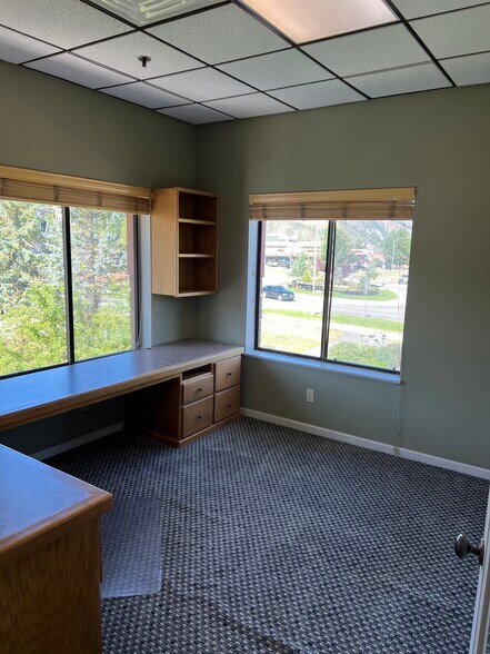 More Photos Of 34237 Highway 6, Edwards Bank For Lease