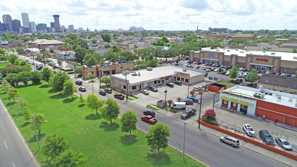 More Photos Of 2900 S Claiborne Ave, New Orleans Freestanding For Sale