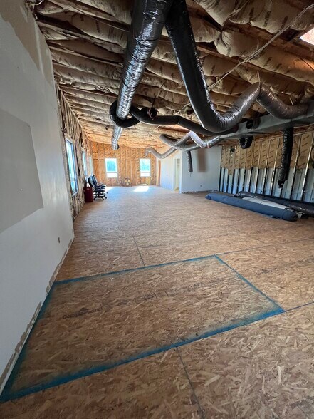 More Photos Of 185 Discovery Dr, Colmar Warehouse For Lease