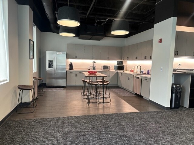 More Photos Of 4201 Lake Cook Rd, Northbrook Medical For Lease