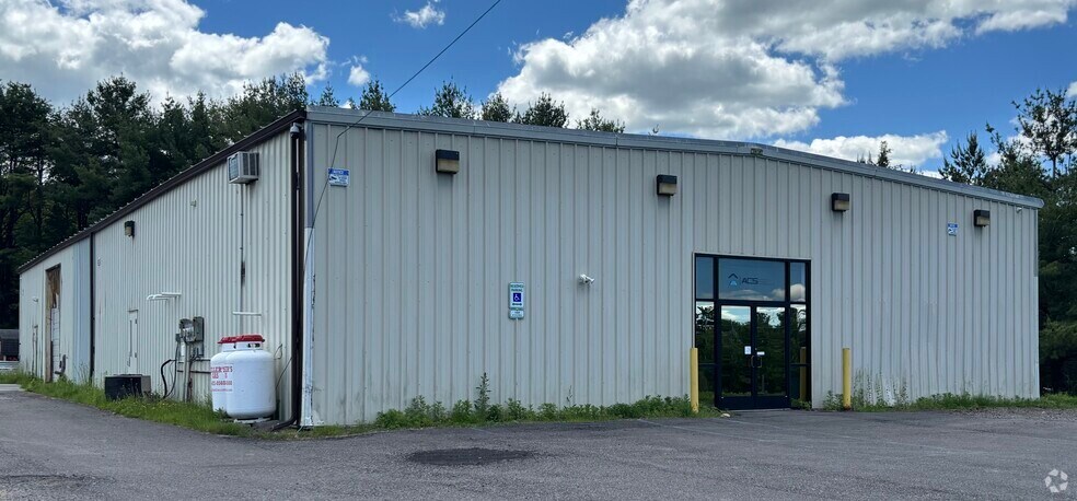More Photos Of 132 Commercial Blvd, Blakeslee Warehouse For Sale