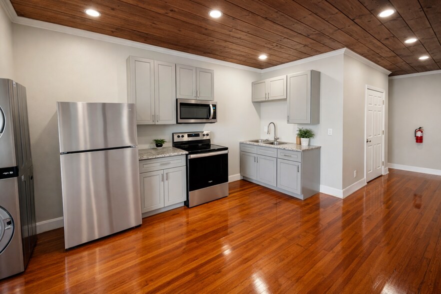 More Photos Of 2115 Broadway St, Galveston Apartments For Sale