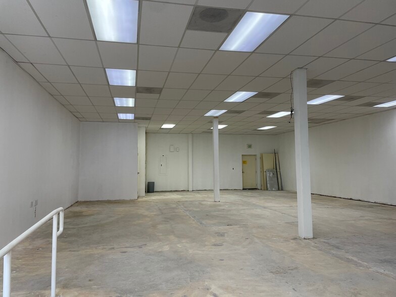 More Photos Of 1318-1332 Wilshire Blvd, Santa Monica Storefront For Lease