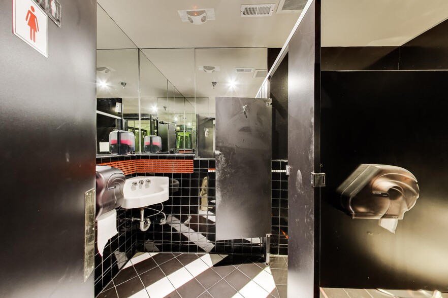 More Photos Of 217 Columbus Ave, San Francisco Restaurant For Lease