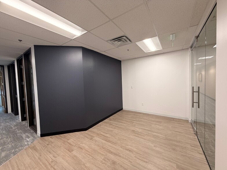 More Photos Of 800 E Campbell Rd, Richardson Office For Lease