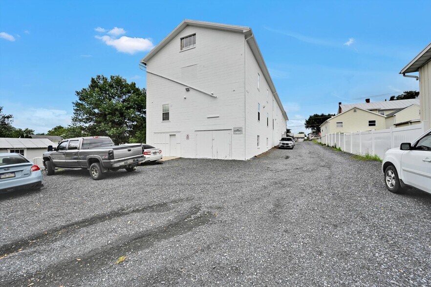 More Photos Of 236 W Market St, Jonestown Multifamily For Sale