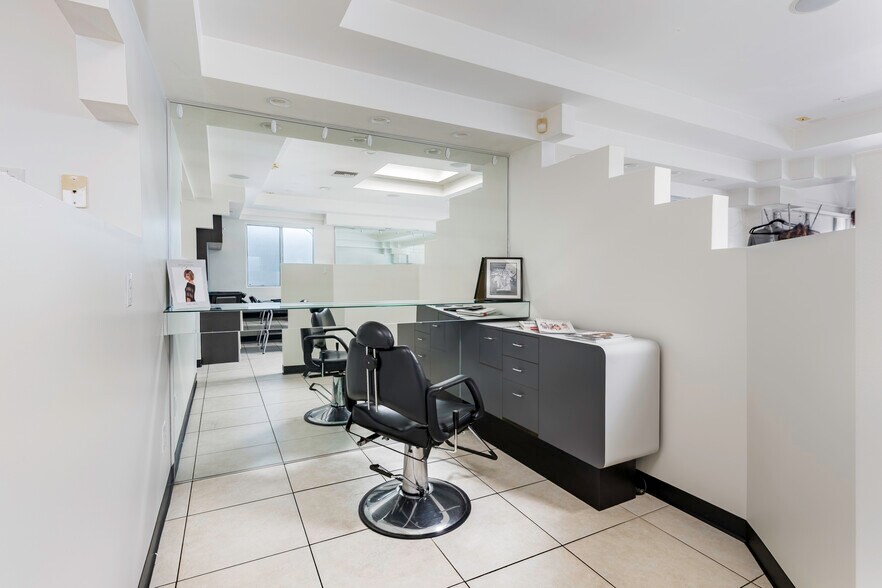 More Photos Of 4632 E 7th St, Long Beach Storefront For Sale