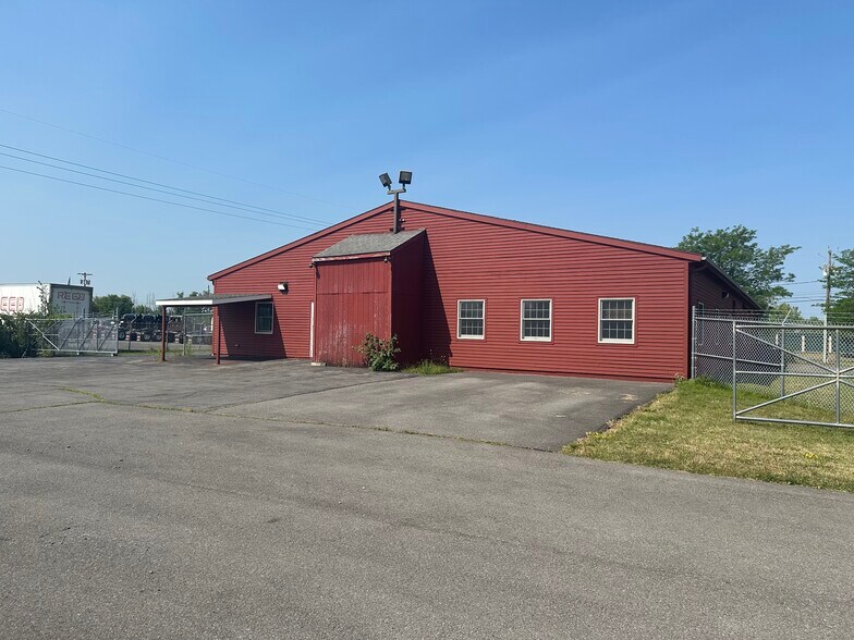More Photos Of 6010 Drott Dr, East Syracuse Flex For Sale