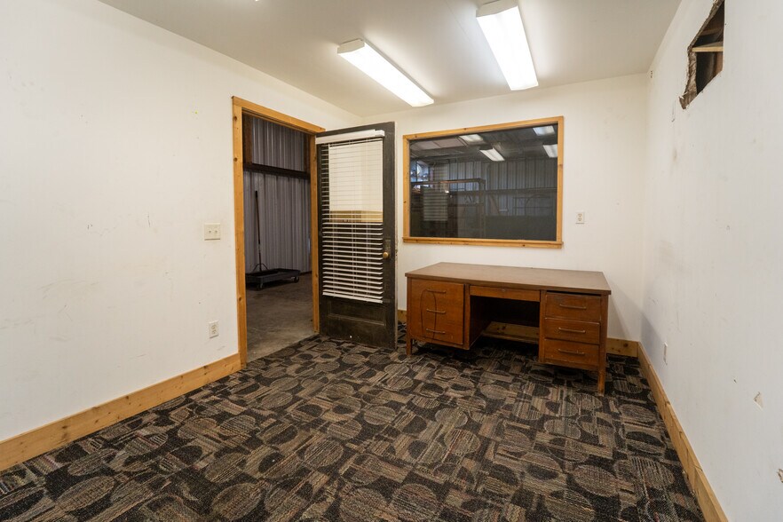 More Photos Of 78 Masters Dr, Saint Augustine Warehouse For Lease