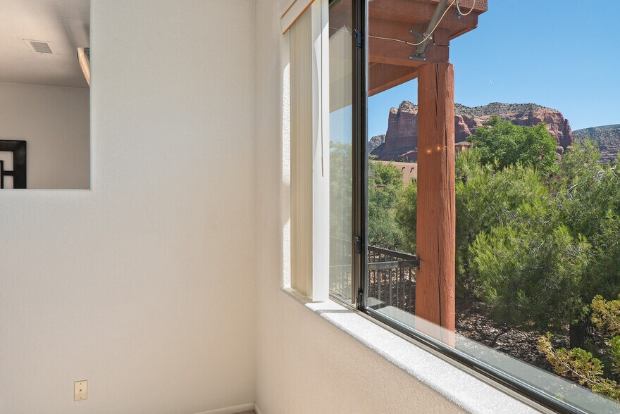 More Photos Of 105 Sugarloaf Rd, Sedona Apartments For Sale