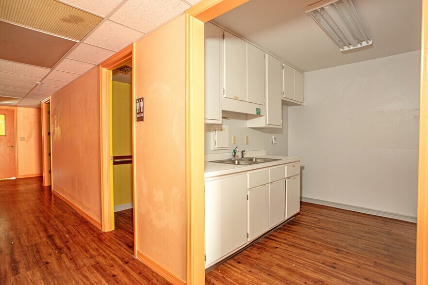 More Photos Of 7109 NW 11th Pl, Gainesville Medical For Sale