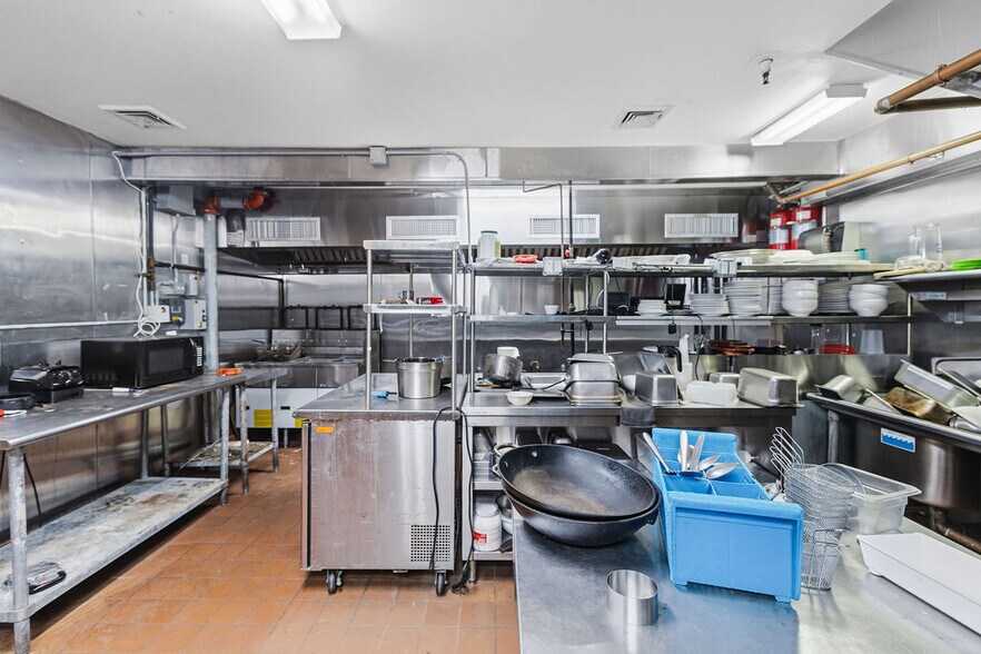 More Photos Of 159 S Main St, Fall River General Retail For Sale