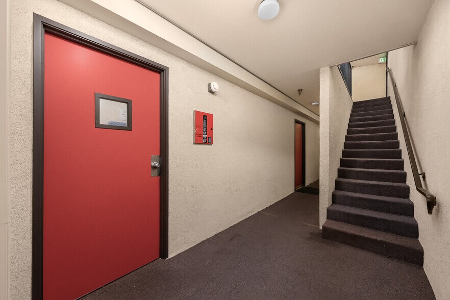 More Photos Of 2104 Mozart St, Los Angeles Apartments For Sale