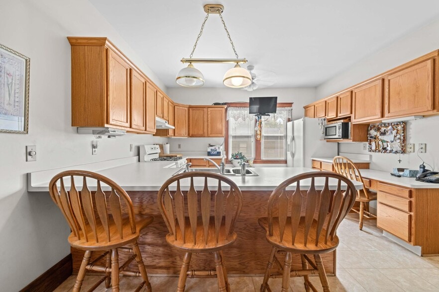 More Photos Of 1975 Seneca St, Buffalo Office For Sale