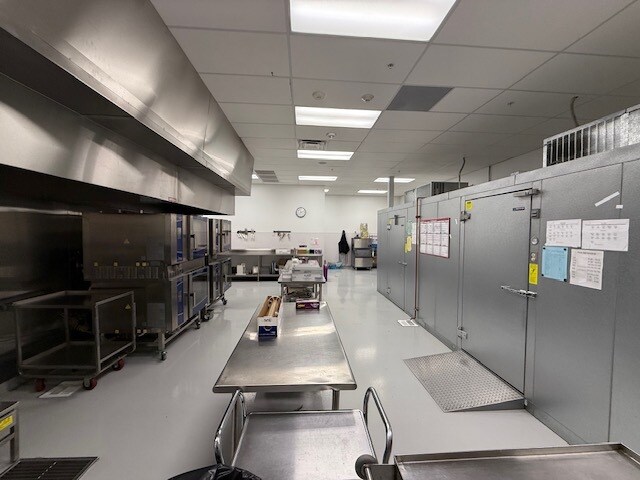 More Photos Of 2121 N University Pky, Provo Freestanding For Sale