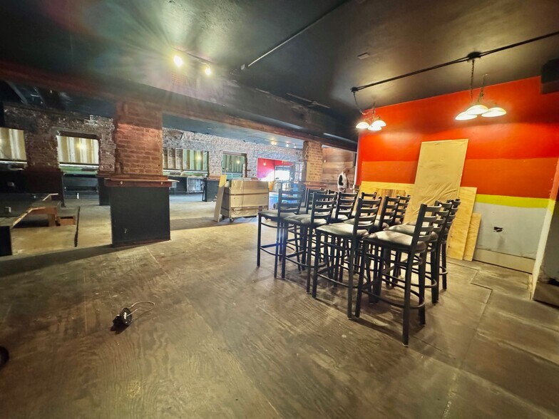 More Photos Of 2600-2610 Pettit Ave, Bellmore Storefront Retail Office For Sale